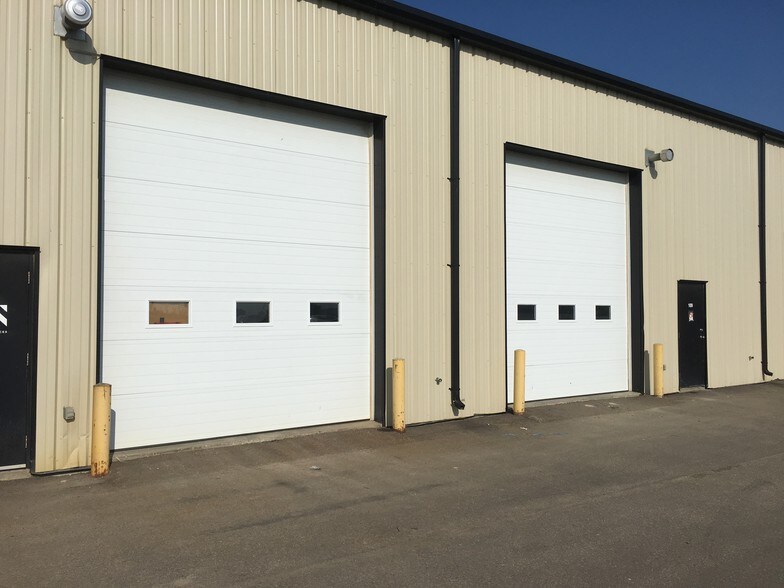 More Photos Of 11129 83rd Ave, Fort Saskatchewan Warehouse For Lease