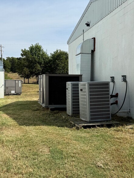 More Photos Of 1144 Buckstitch Rd, Sulphur Industrial For Sale
