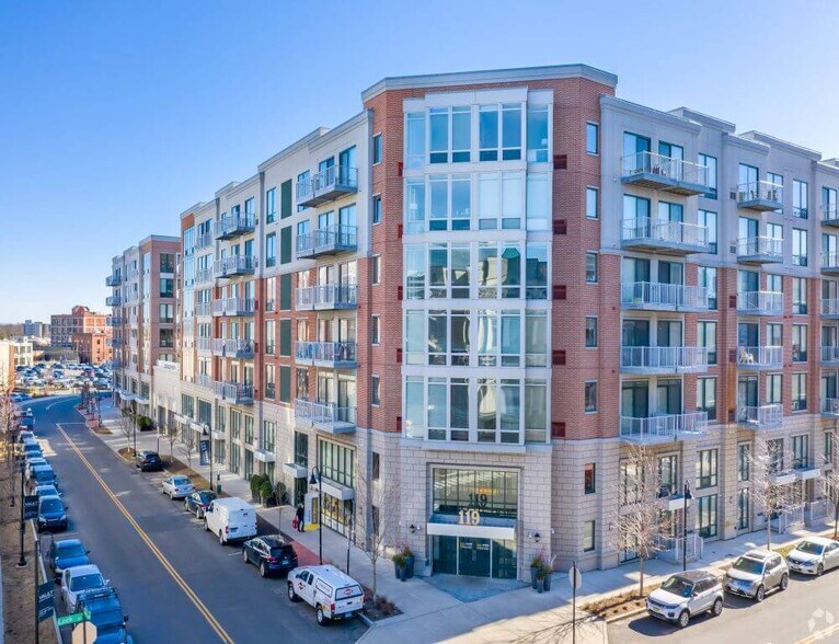 More Photos Of 121 Towne St, Stamford Apartments For Lease