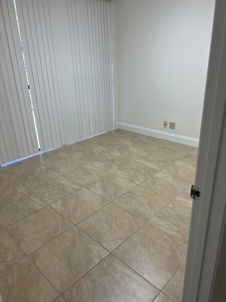 More Photos Of 4503 NW 103rd Ave, Sunrise Light Distribution For Lease
