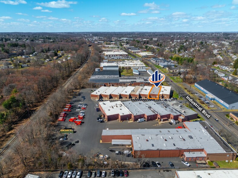 More Photos Of 1300 Industrial Blvd, Southampton Light Distribution For Sale