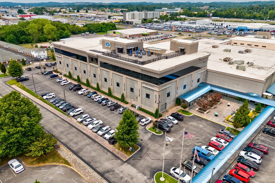 More Photos Of 9600 Parkside, Knoxville Distribution For Lease