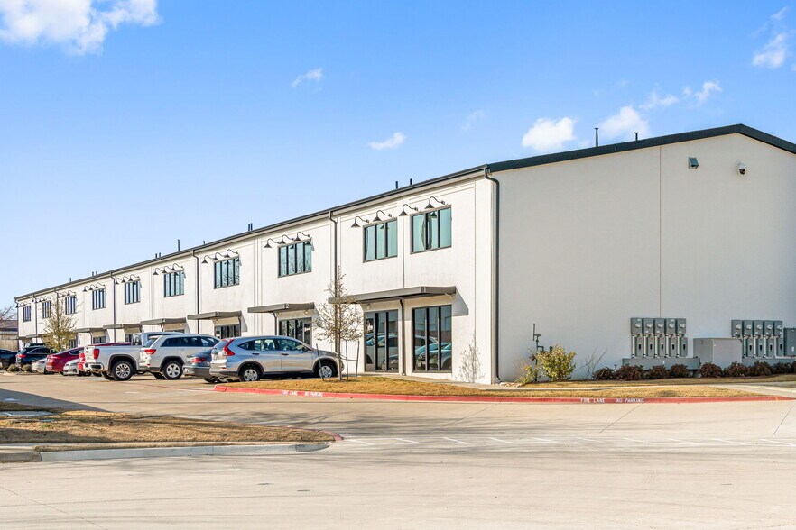 More Photos Of 1750 Briercroft, Carrollton Warehouse For Lease