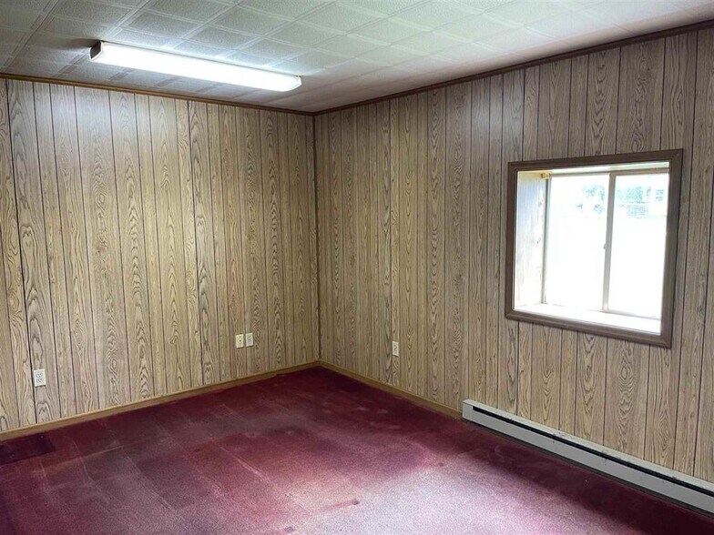 More Photos Of 124 Old Bridgewater Rd, Mount Crawford Warehouse For Sale