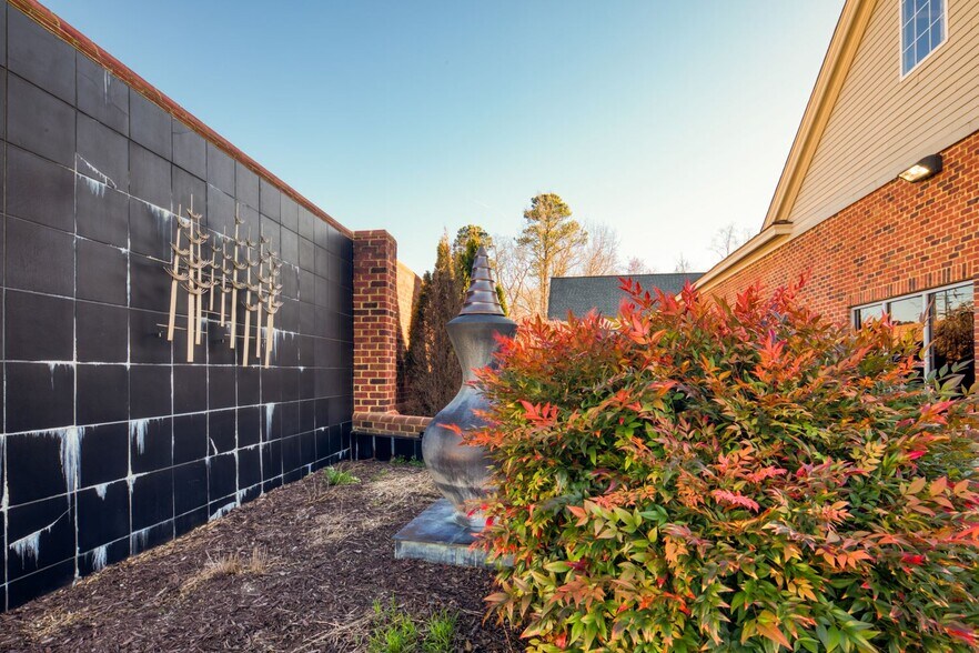 More Photos Of , Gloucester Unknown For Sale