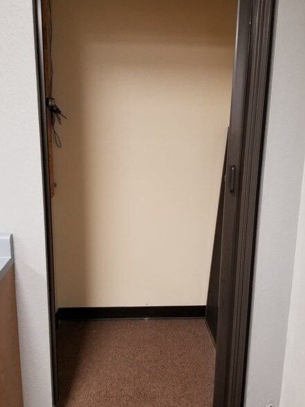 More Photos Of 11027 S Pikes Peak Dr, Parker Office For Lease