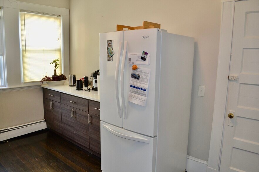 More Photos Of 237 Highland Ave, Somerville Storefront Retail Residential For Sale