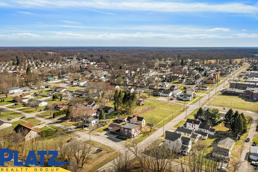 More Photos Of 231 N Center St, Newton Falls Bar For Sale