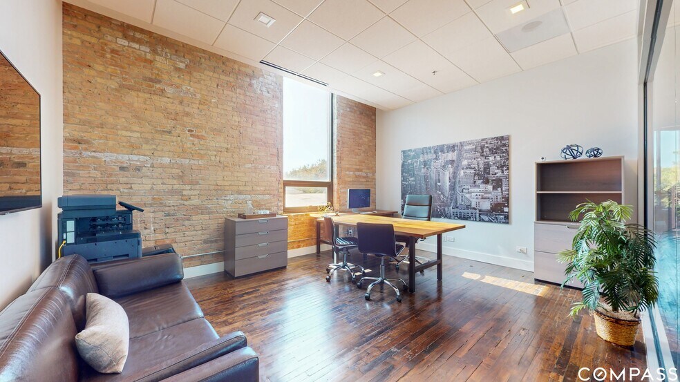 More Photos Of 2241 S Wabash Ave, Chicago Loft Creative Space For Sale