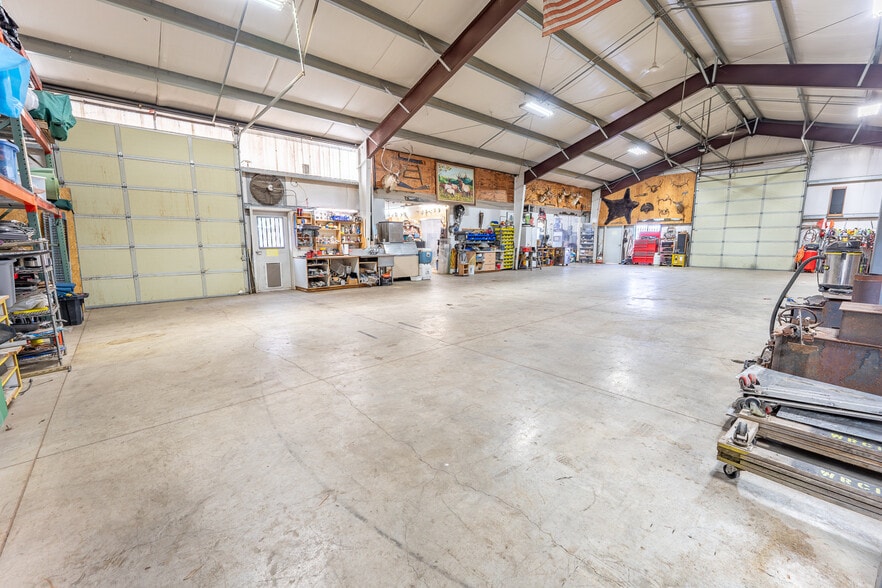 More Photos Of 30046 Federal Ln, Eugene Warehouse For Sale