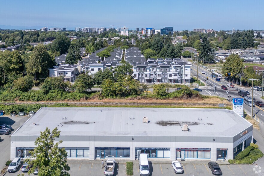 More Photos Of 11080 Bridgeport Rd, Richmond Flex For Lease