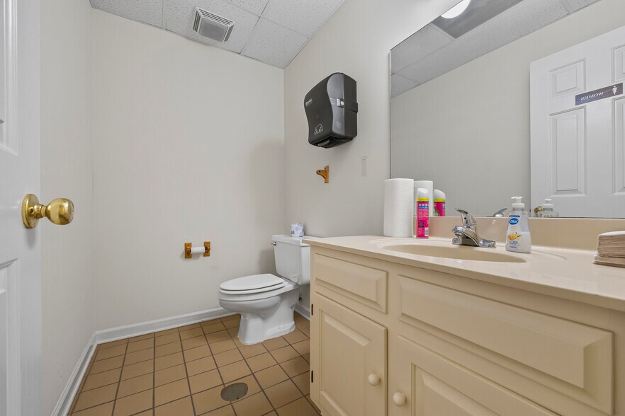 More Photos Of 405 Gaines School Rd, Athens Office Residential For Sale