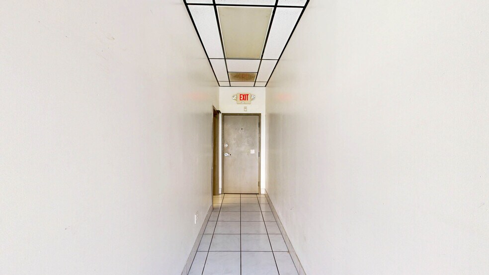More Photos Of 27330 S Dixie Hwy, Homestead Storefront Retail Office For Sale