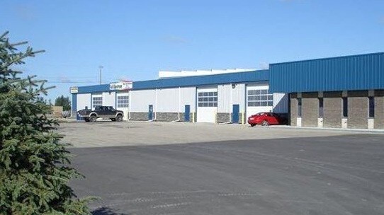 More Photos Of 8319 Chiles Industrial Av, Red Deer Warehouse For Sale