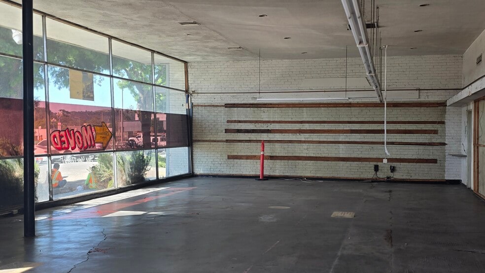 More Photos Of 155 W Commercial St, Pomona Unknown For Lease