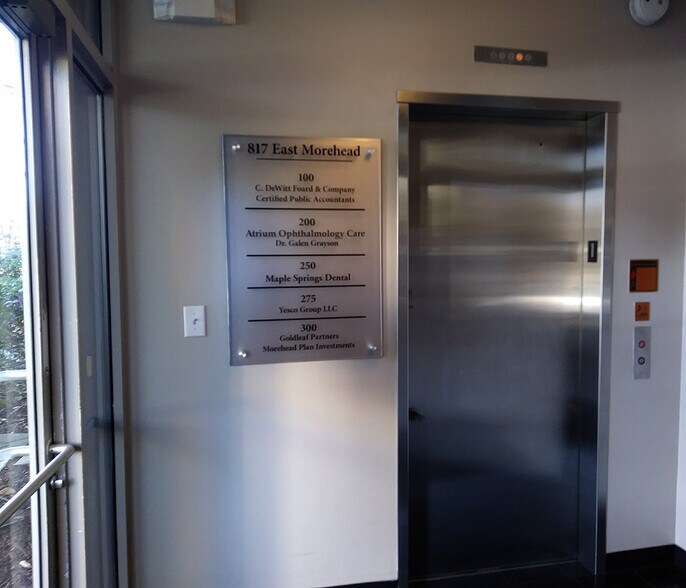 More Photos Of 817 E Morehead St, Charlotte Office For Lease