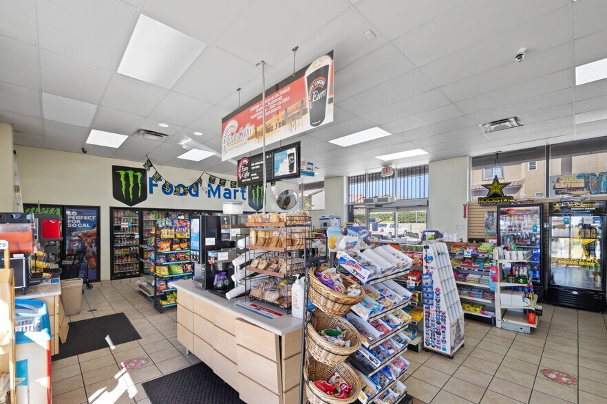 More Photos Of 15354 La Mirada Blvd, La Mirada General Retail For Sale