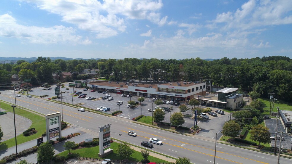 More Photos Of 21 White Bridge Rd, Nashville Unknown For Lease