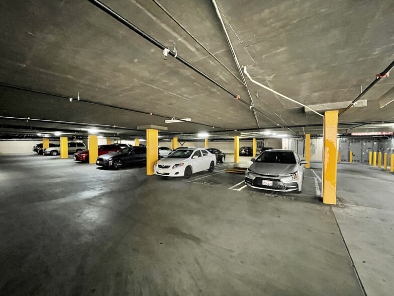 More Photos Of 1570 S Western Ave, Los Angeles Unknown For Lease