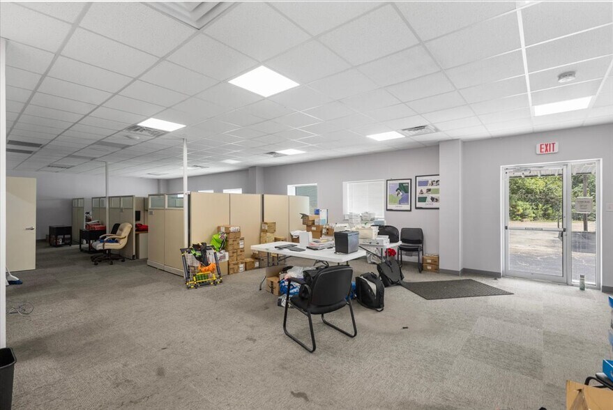 More Photos Of 9846 State Highway 31 E, Tyler Medical For Sale