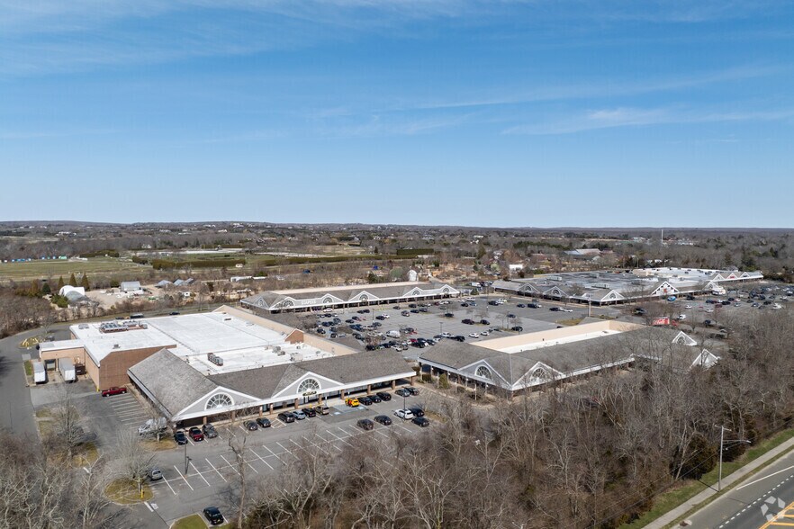 More Photos Of 1527-2044 Montauk Hwy, Bridgehampton General Retail For Lease