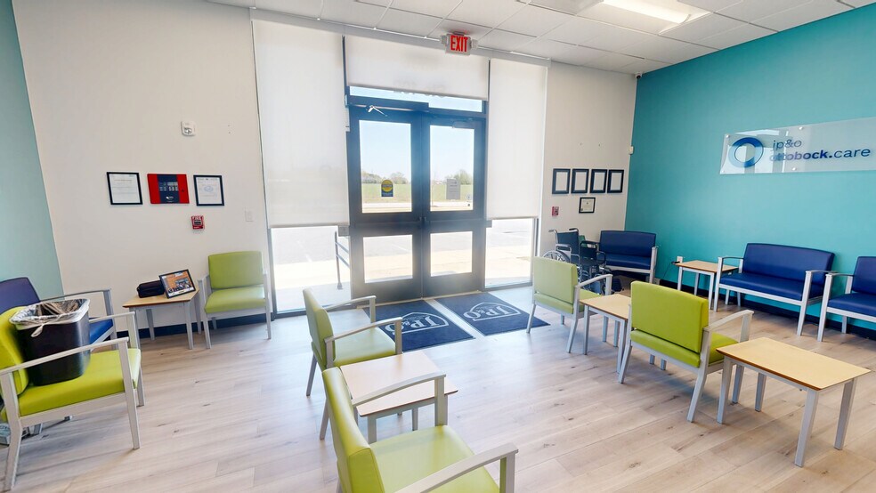 More Photos Of 4500 S Dixieland Rd, Rogers Medical For Lease