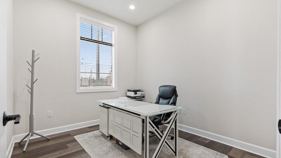 More Photos Of 2035 N Mason Rd, Katy Medical For Lease