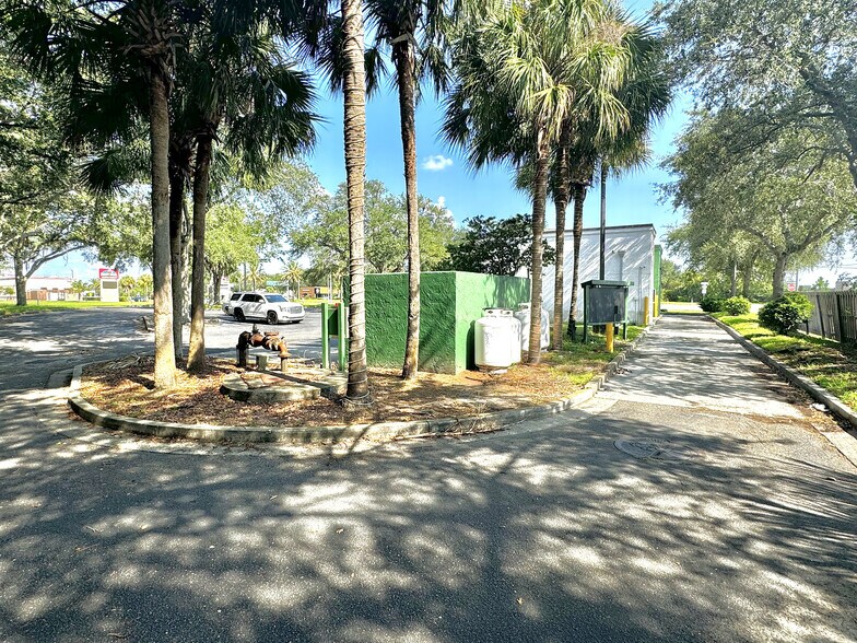 More Photos Of 14474 Beach Blvd, Jacksonville Fast Food For Lease