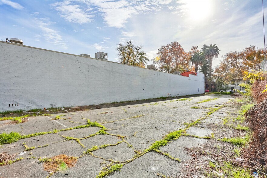More Photos Of 1517 E St, Sacramento Land For Sale