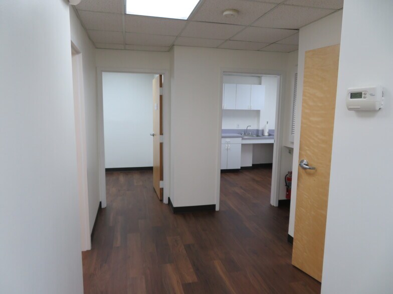 More Photos Of 3231-3233 Superior Ln, Bowie Medical For Lease