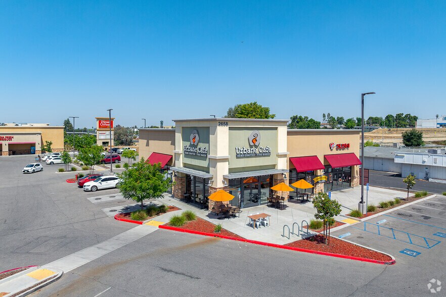 More Photos Of 2658 Mount Vernon Ave, Bakersfield Restaurant For Sale