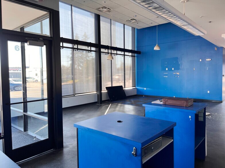 More Photos Of 615 Washington St, Brainerd Auto Repair For Lease