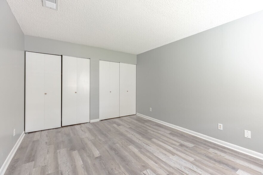 More Photos Of 333 S Mock Rd, Albany Apartments For Sale