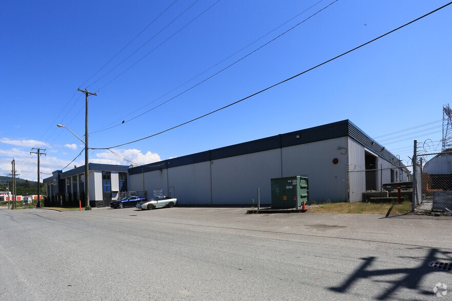 Primary Photo Of 33850 Industrial Ave, Abbotsford Warehouse For Sale