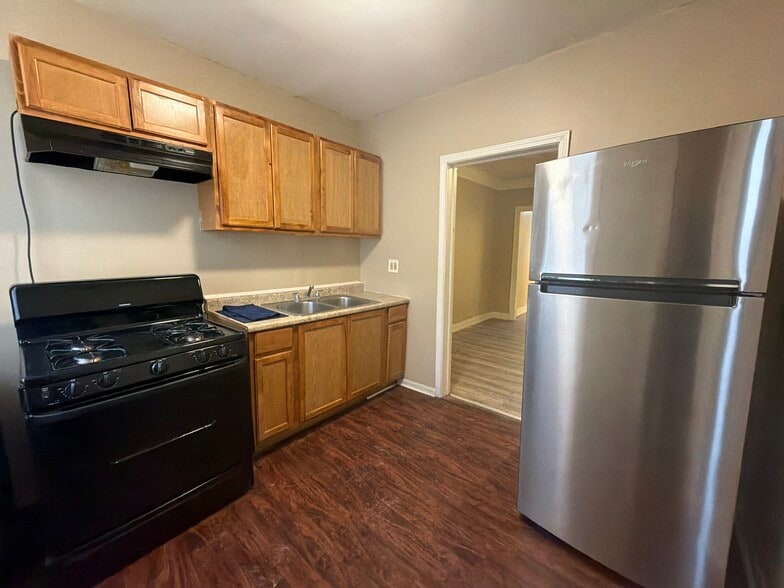 More Photos Of 11031 S Vernon Ave, Chicago Multifamily For Sale