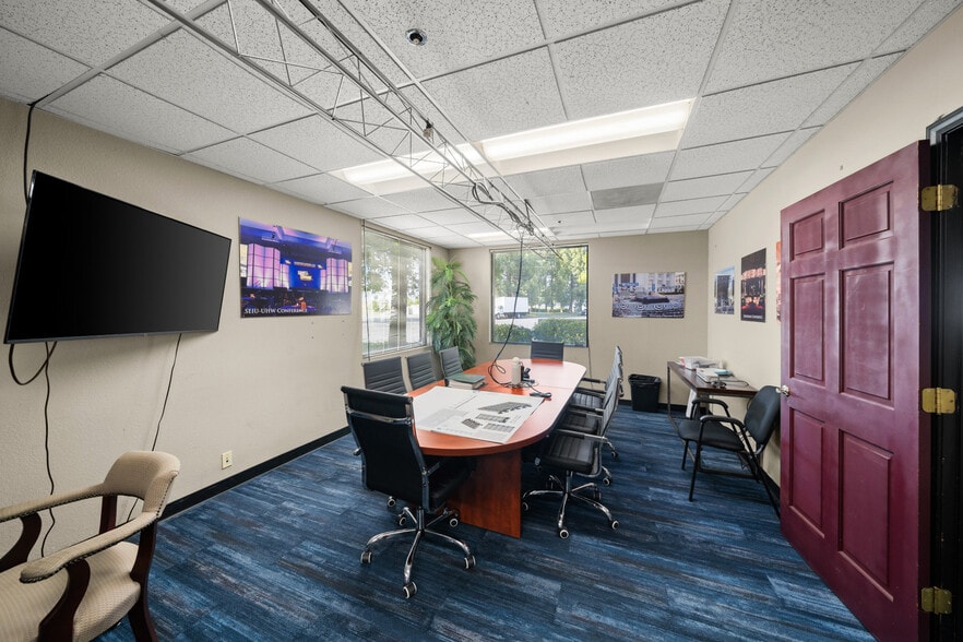 More Photos Of 4081 Seaport Blvd, West Sacramento Warehouse For Lease