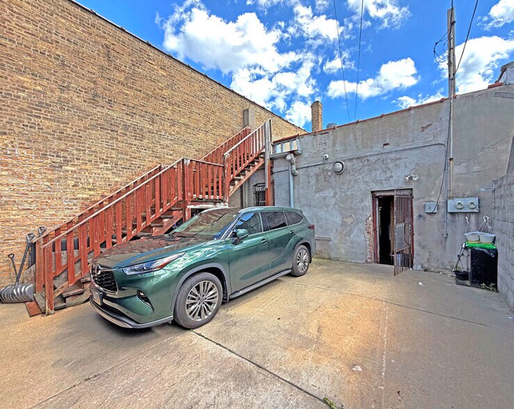More Photos Of 4044-4046 W North Ave, Chicago Storefront Retail Residential For Sale