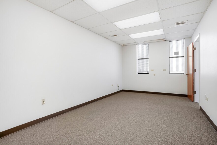 More Photos Of 5745 Monaco St, Commerce City Warehouse For Lease