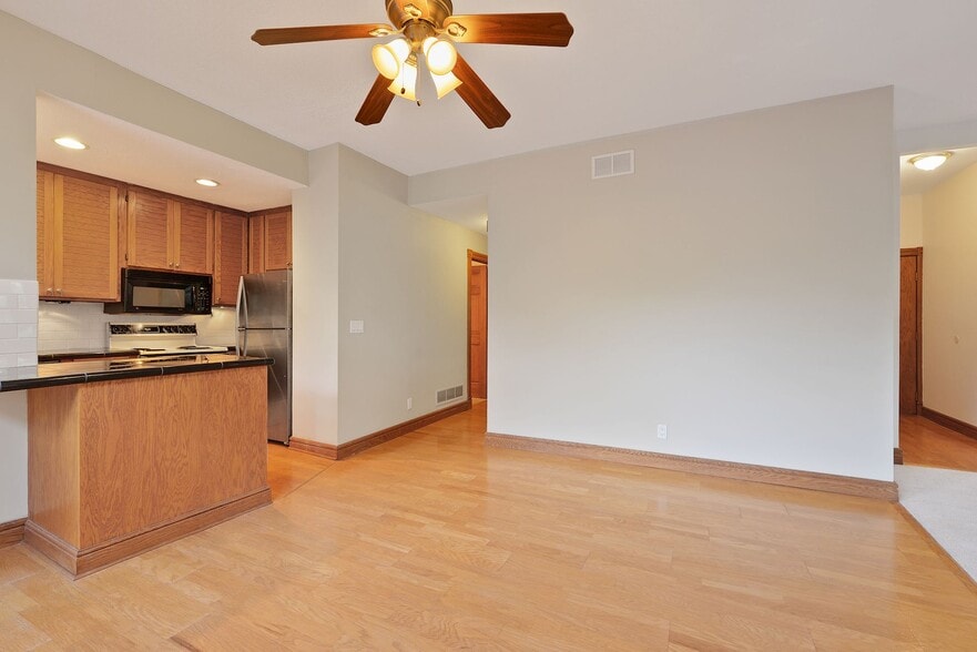 More Photos Of 197 Kent St, Saint Paul Multifamily For Sale