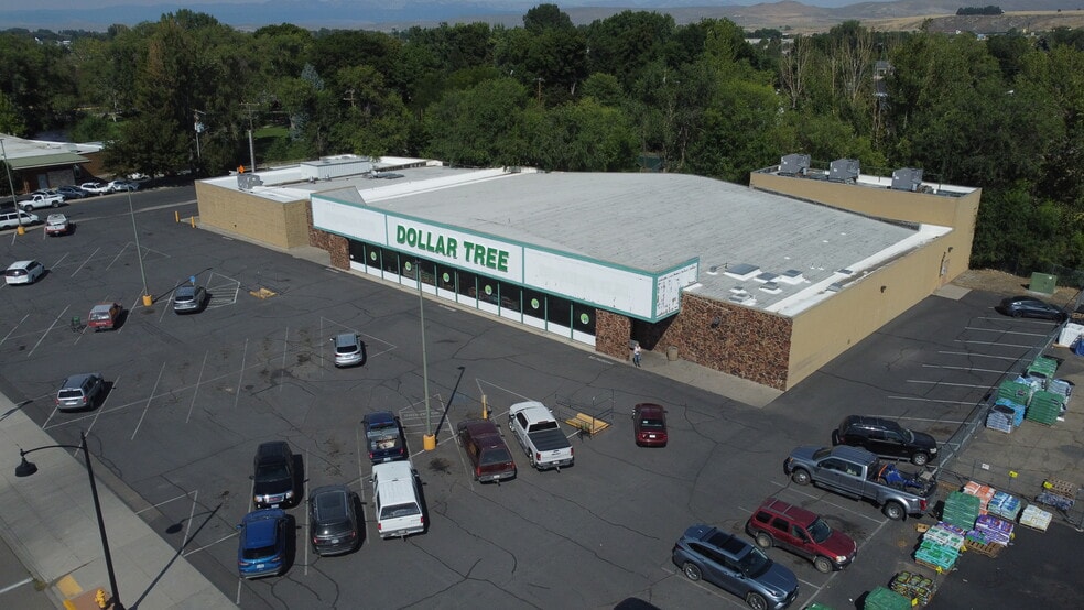 More Photos Of 2300 Resort St, Baker City Freestanding For Sale