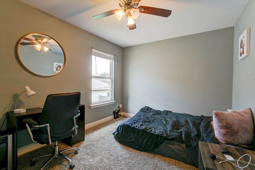 More Photos Of 3201 Forest Park Blvd, Fort Worth Apartments For Sale