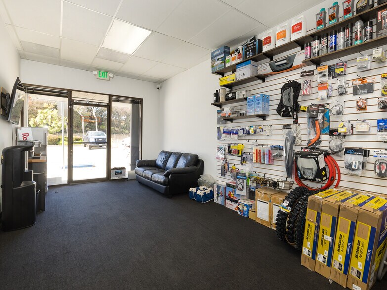 More Photos Of 20600 Gramercy Pl, Torrance Light Manufacturing For Lease