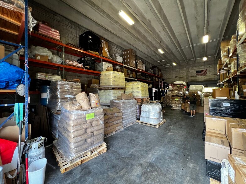 More Photos Of 6245 N Powerline Rd, Fort Lauderdale Light Distribution For Lease