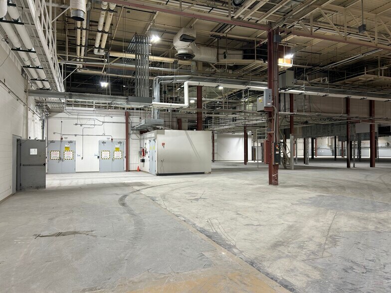 More Photos Of 10321 W Reno Ave, Oklahoma City Manufacturing For Sale