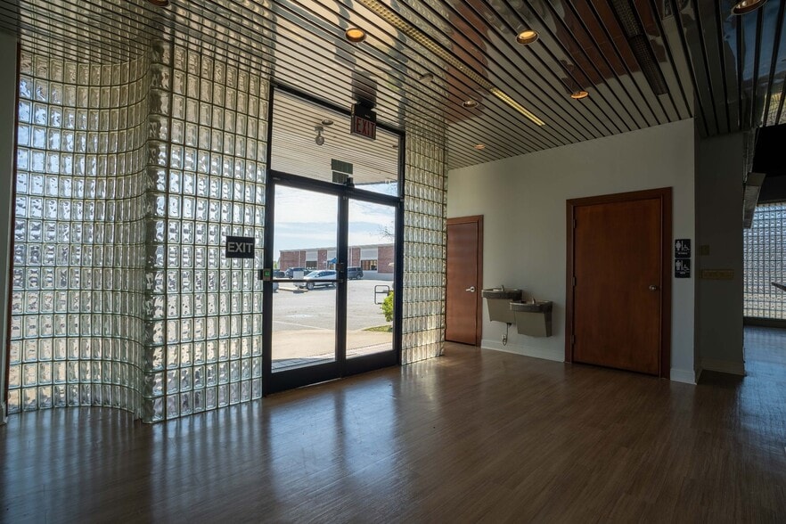 More Photos Of 8160 Regent Pky, Fort Mill Flex For Lease