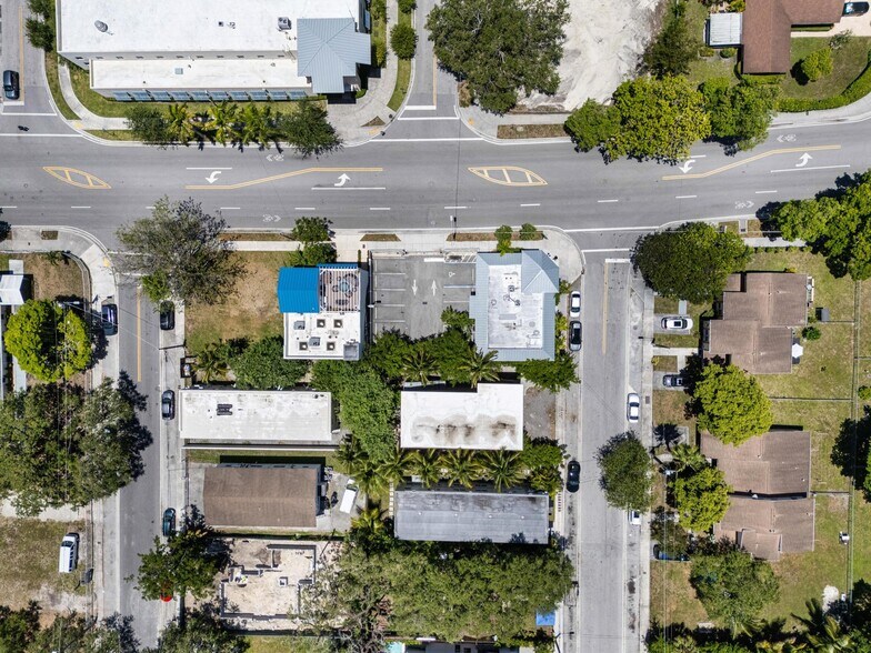 More Photos Of 3305 SW 37th Ave, Miami Office For Sale