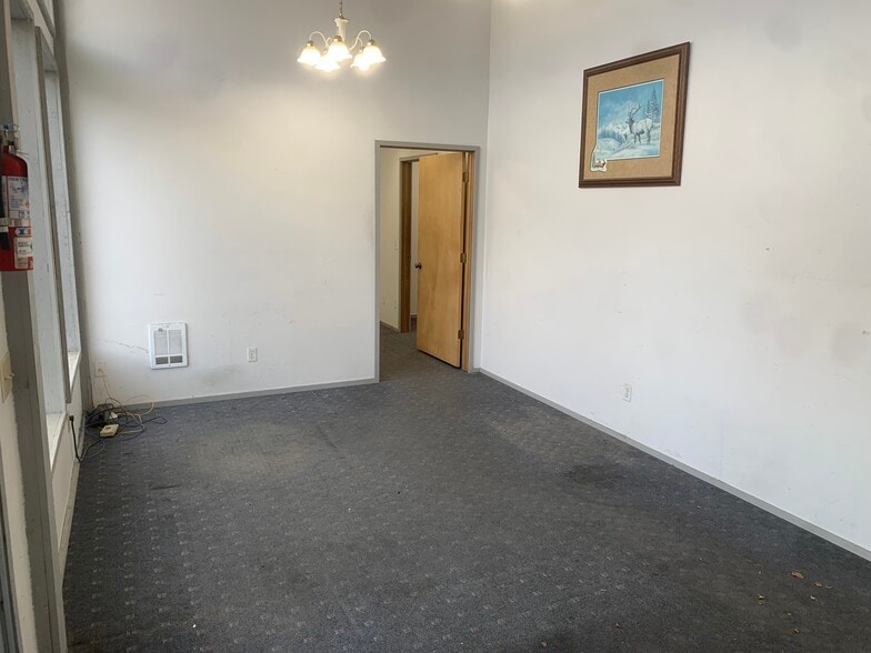 More Photos Of 510 E 5th Ave, Post Falls Freestanding For Lease