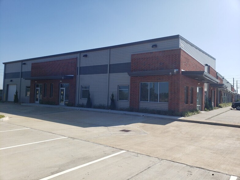 More Photos Of 11950 Barker Cypress Rd, Cypress Unknown For Lease