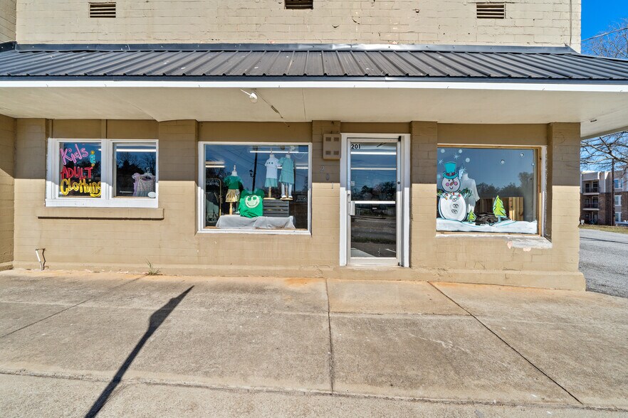 More Photos Of 201 E Sumter St, Eatonton Office Residential For Sale