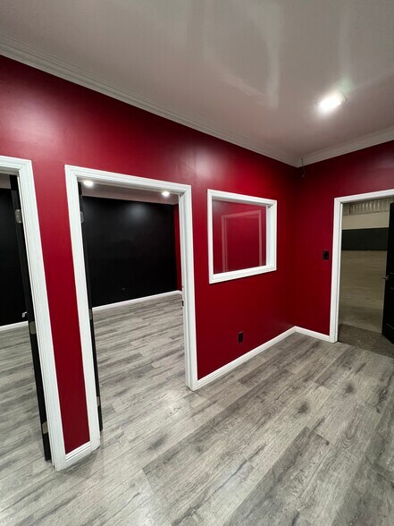 More Photos Of 5592 W San Madele Ave, Fresno Warehouse For Lease